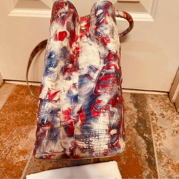 🇺🇸BEAUTIFUL BRAHMIN AMELIA BUCKET BAG in VALOR!!! - Picture 13 of 16